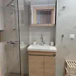 Cozy Center Apartment