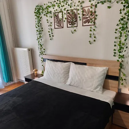 Cozy Center شقة سالونيك